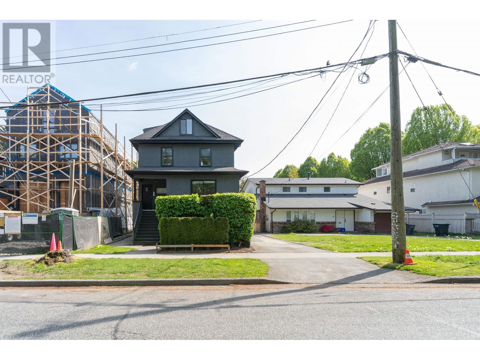 32 E 17th Avenue, Vancouver, British Columbia  V5V 1A2 - Photo 2 - R2998258