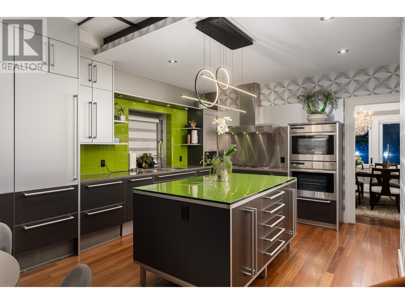 Property at 1591 NANTON AVENUE image 1