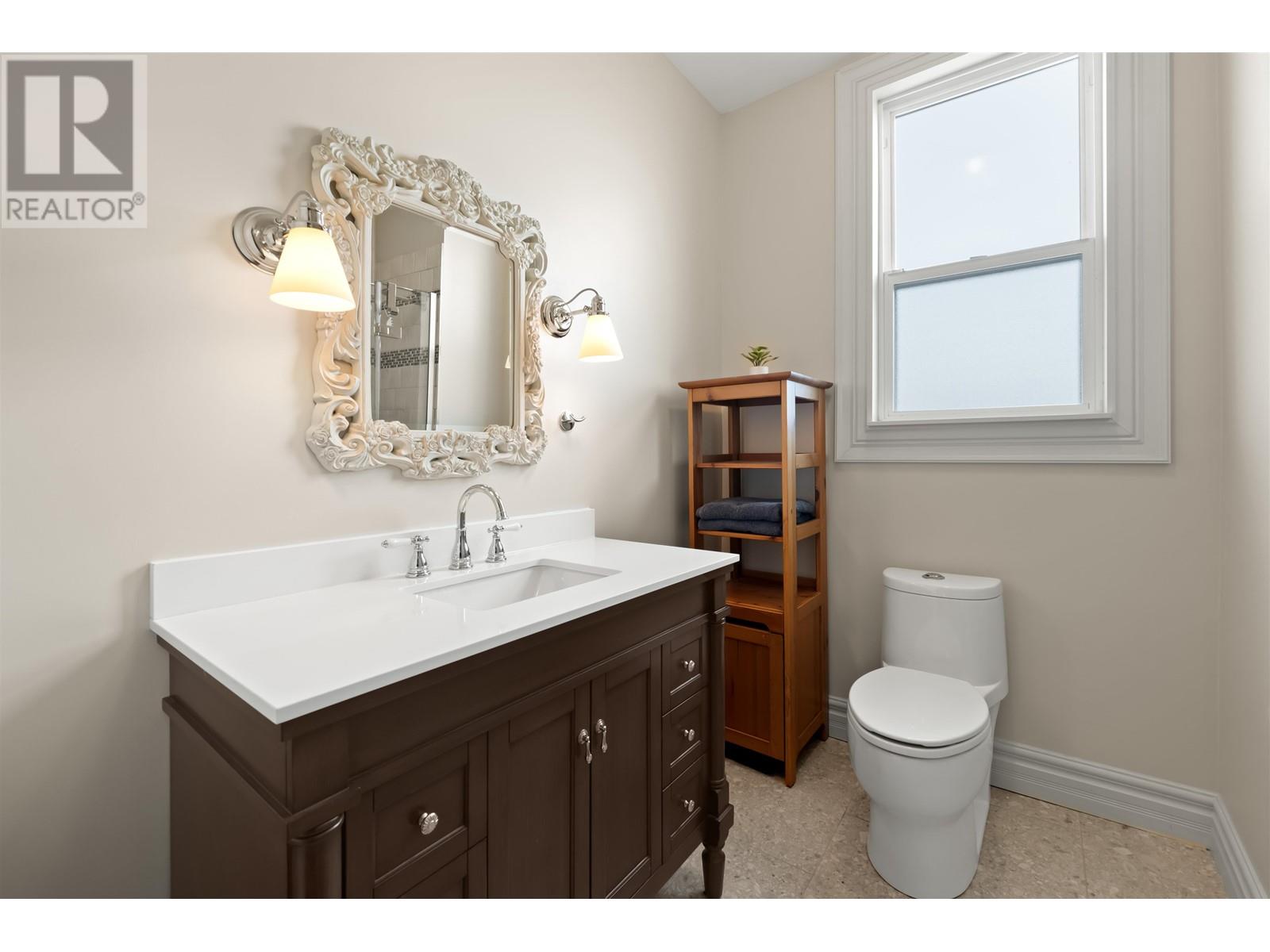 327 Pine Street, New Westminster, British Columbia  V3L 2T1 - Photo 24 - R2998286