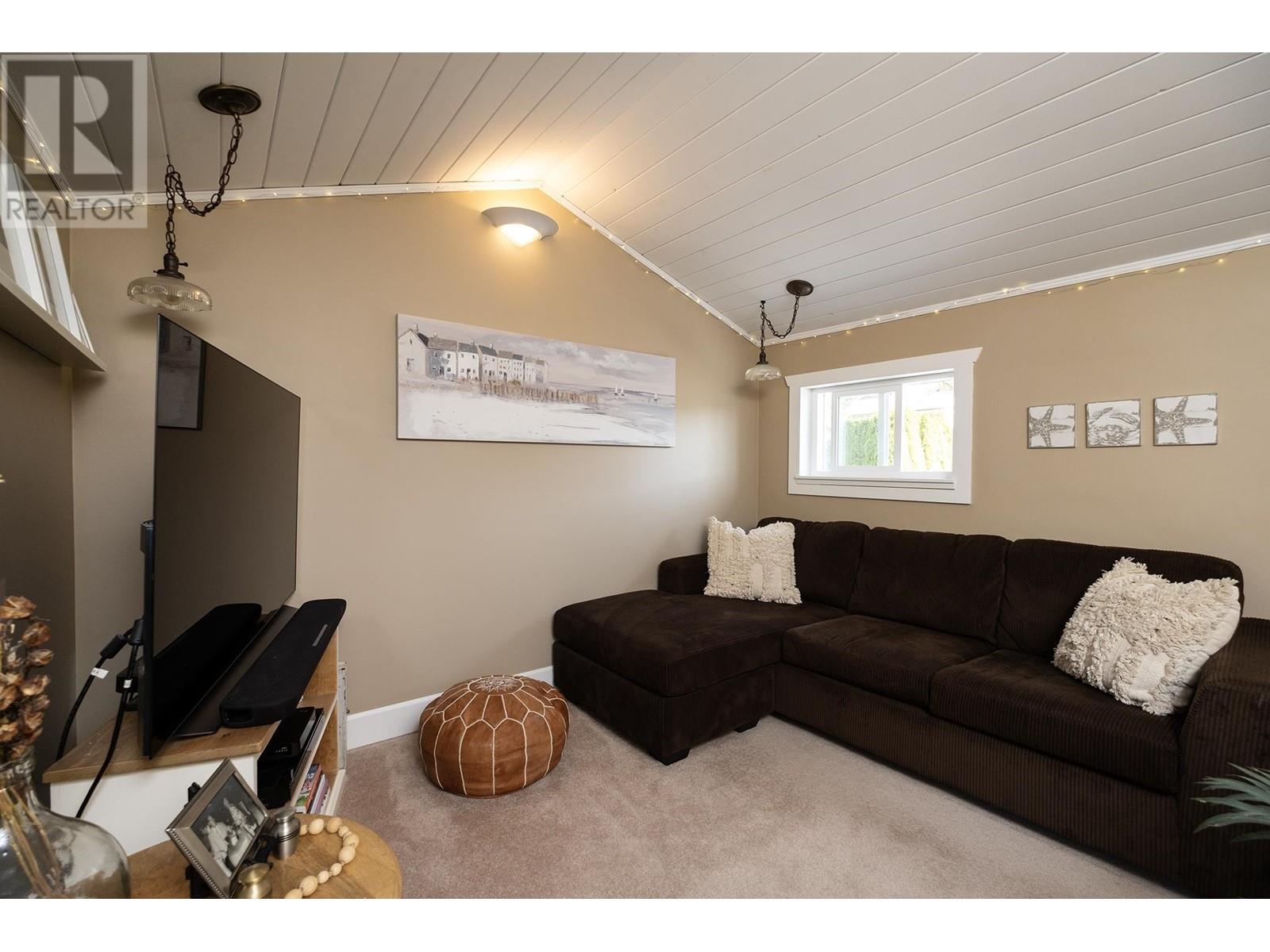 454 Central Avenue, Gibsons, British Columbia  V0N 1V1 - Photo 16 - R2998315