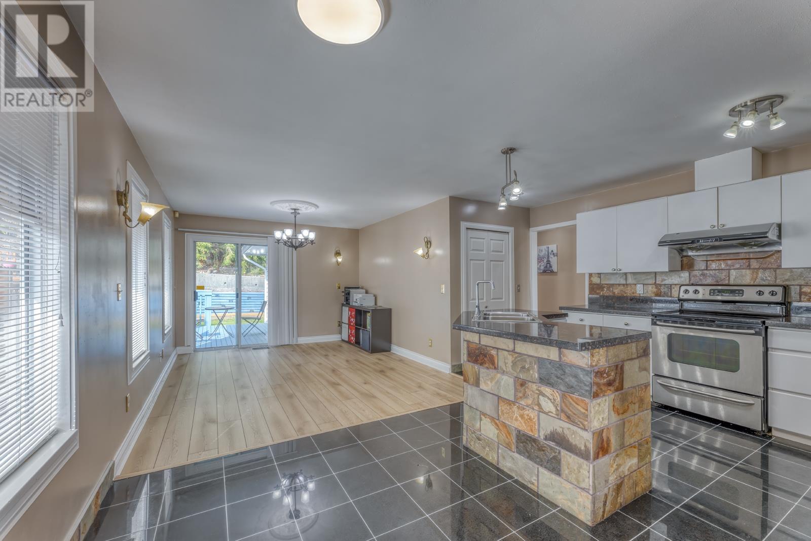 1465 Blackwater Place, Coquitlam, British Columbia  V3E 2R5 - Photo 12 - R2998318