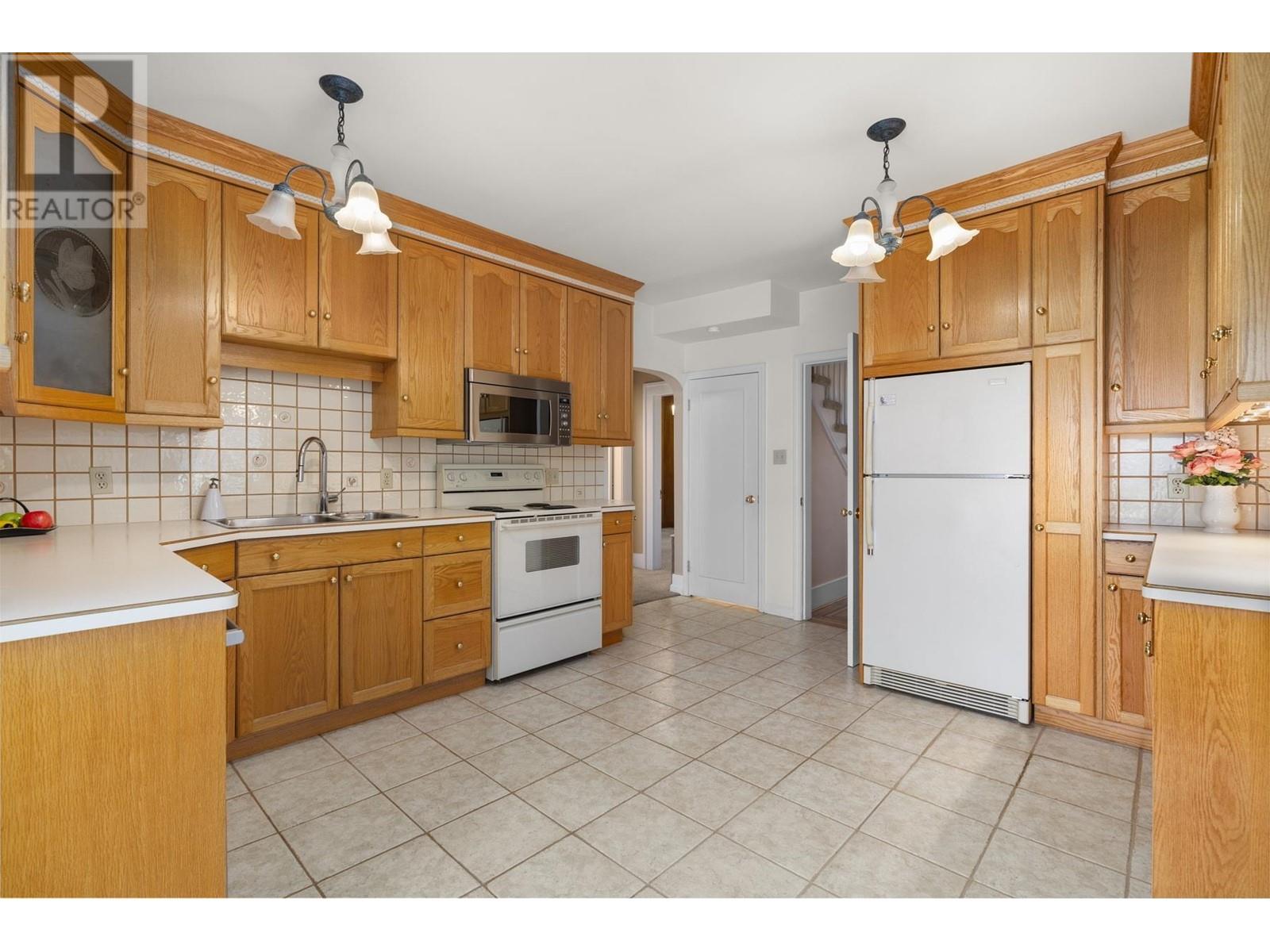 3675 W 37th Avenue, Vancouver, British Columbia  V6N 2W1 - Photo 11 - R2998351