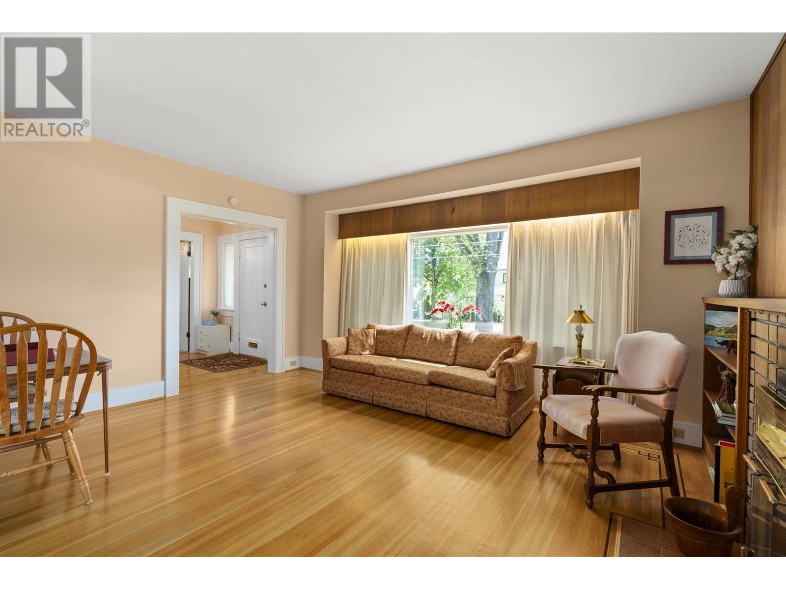 3675 W 37th Avenue, Vancouver, British Columbia  V6N 2W1 - Photo 6 - R2998351