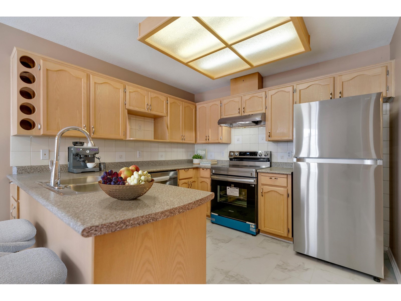 Property at 56 19649 53 AVENUE image 5