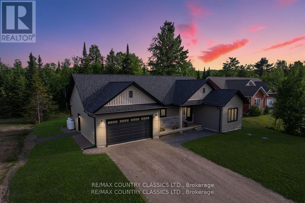 8 Bancroft Ridge Drive, Bancroft, Ontario  K0L 1C0 - Photo 3 - X11824802