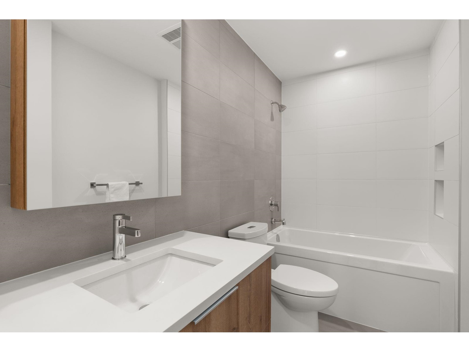 Th6 13387 Old Yale Road, Surrey, British Columbia  V3T 0V6 - Photo 24 - R2997971