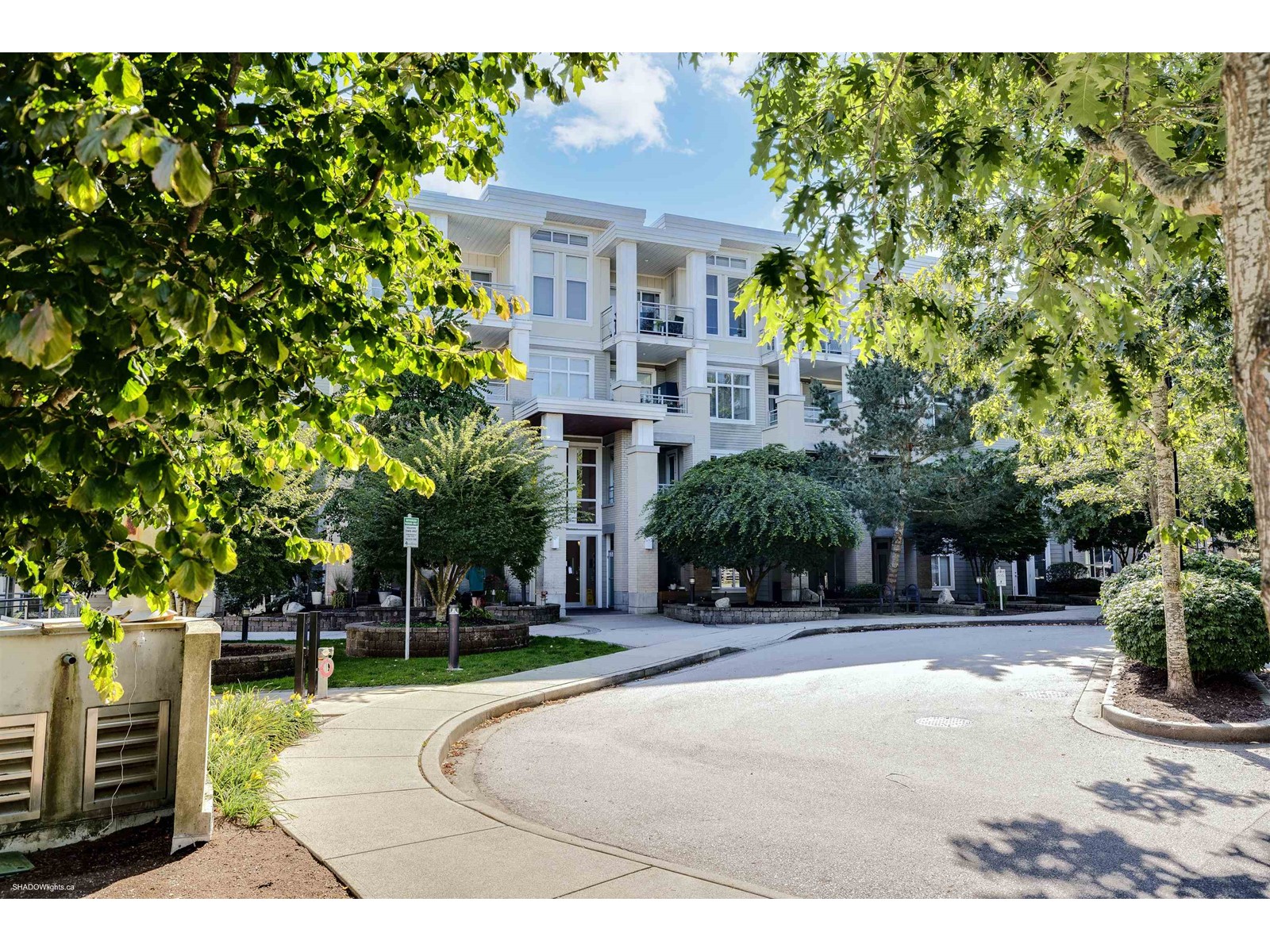 Property at 214 15428 31 AVENUE image 2