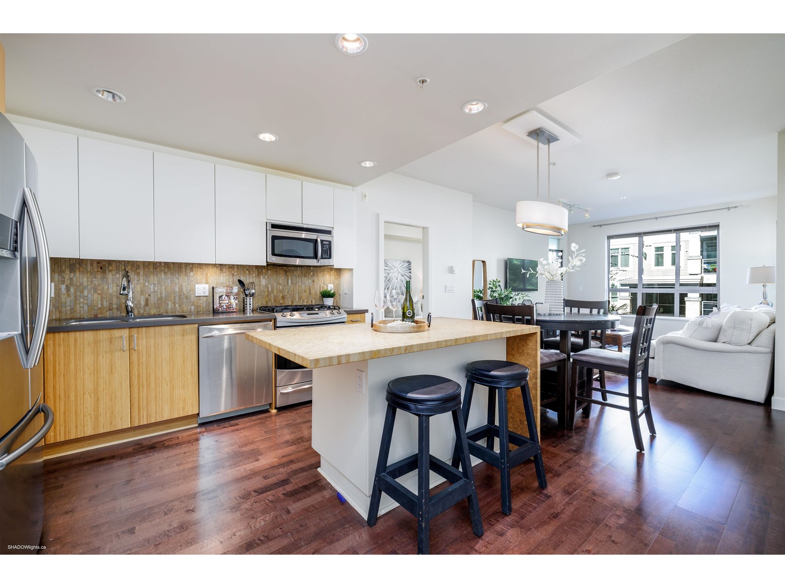 Property at 214 15428 31 AVENUE image 4