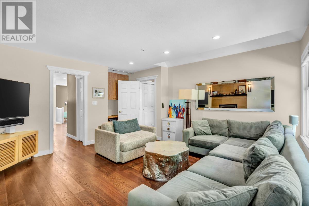 2491 E Kent Avenue North, Vancouver, British Columbia  V5S 2H7 - Photo 13 - R2998277