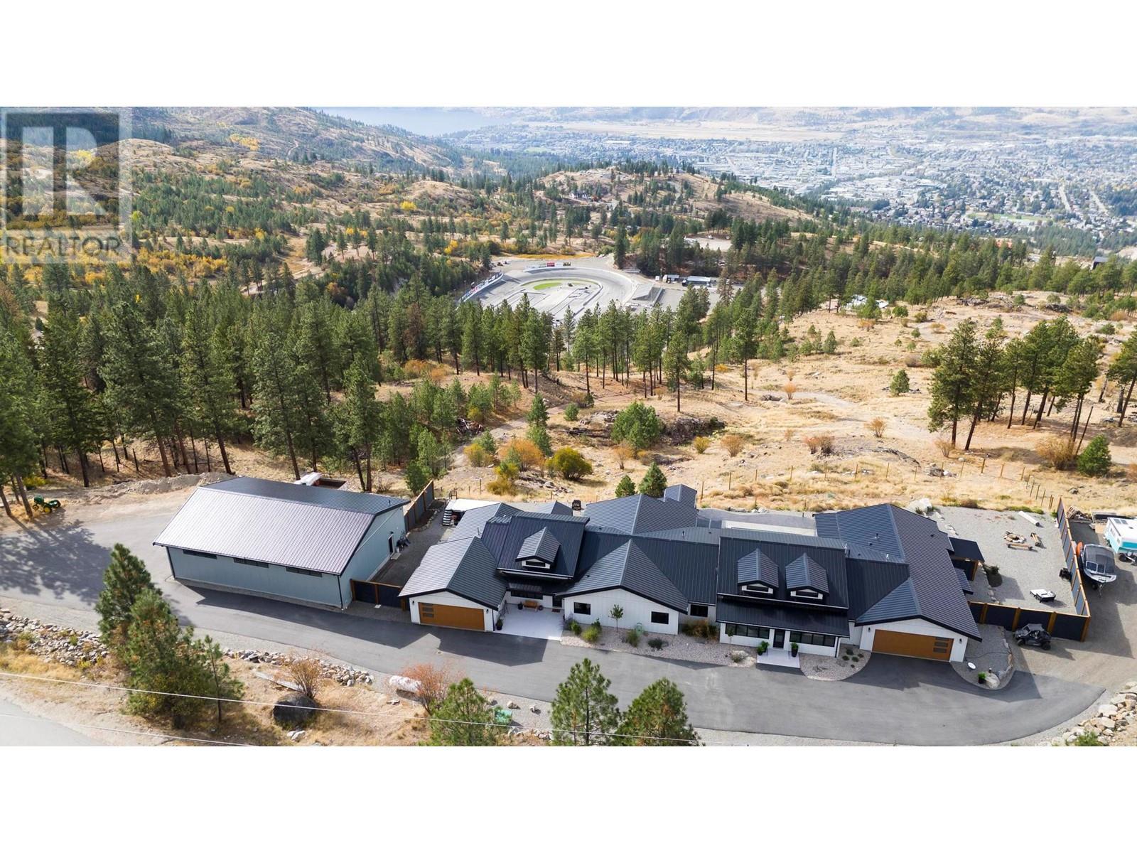 2137 Carmi Road, Penticton, British Columbia  V2A 8V5 - Photo 2 - 10346212