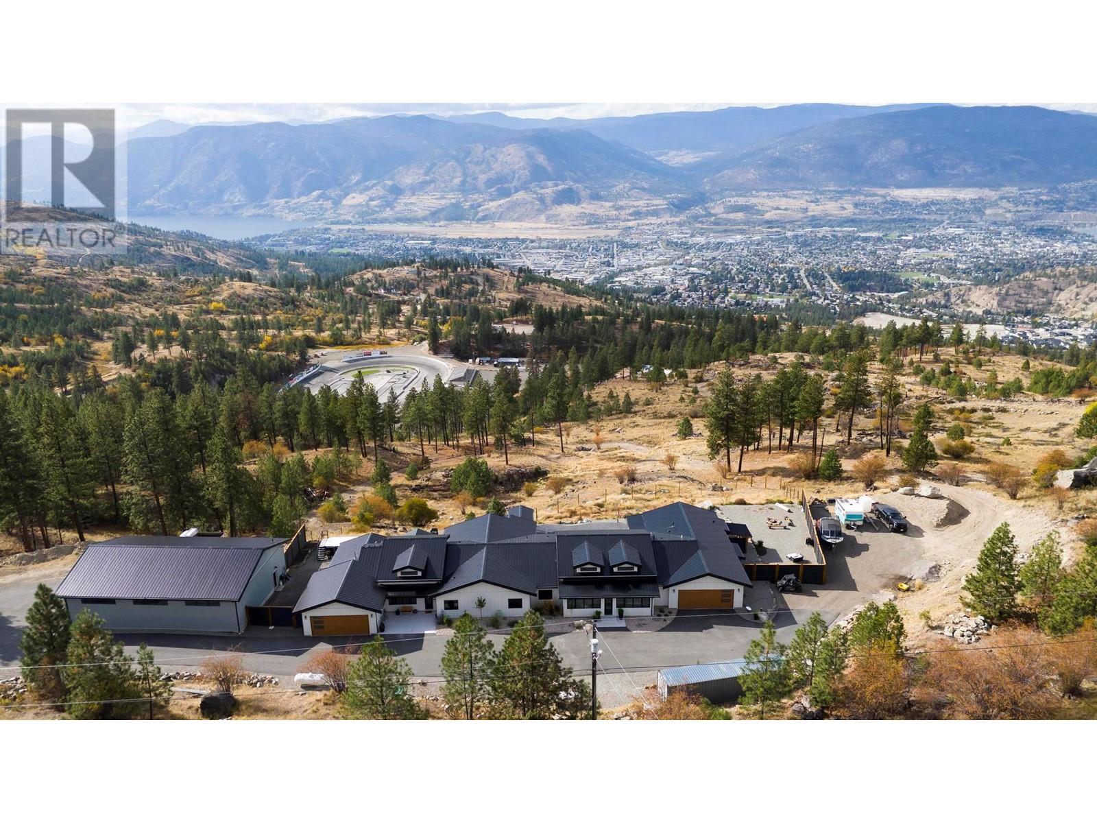 2137 Carmi Road, Penticton, British Columbia  V2A 8V5 - Photo 3 - 10346212