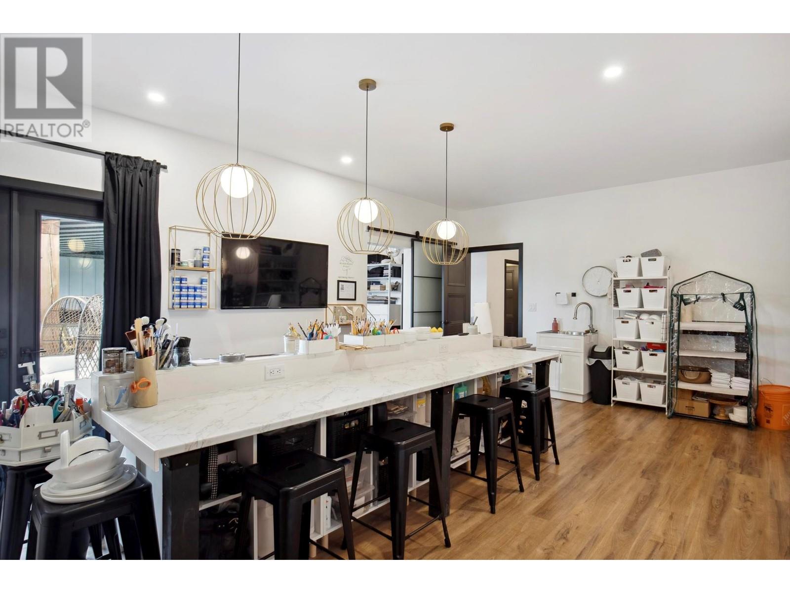 2137 Carmi Road, Penticton, British Columbia  V2A 8V5 - Photo 34 - 10346212