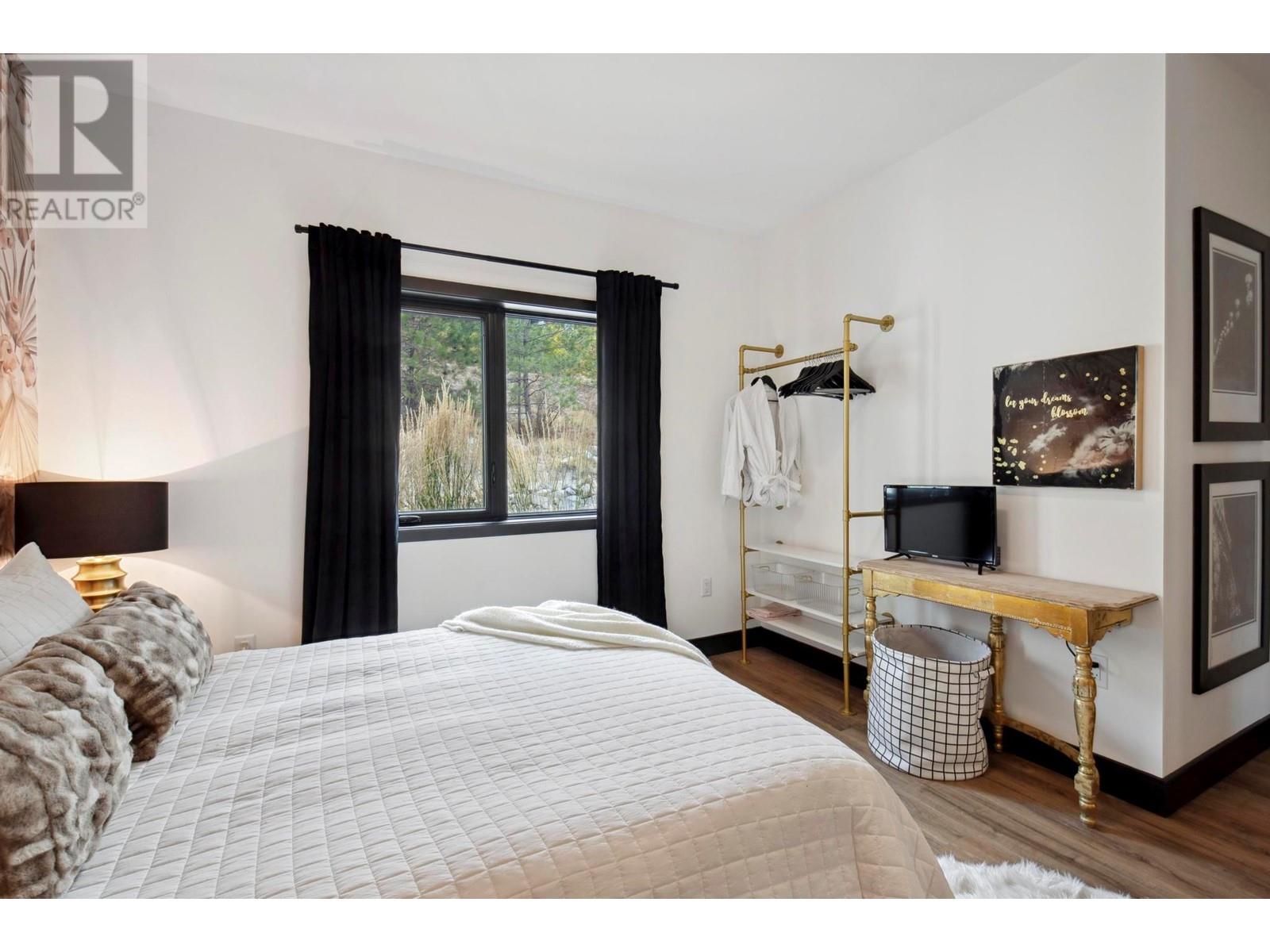 2137 Carmi Road, Penticton, British Columbia  V2A 8V5 - Photo 40 - 10346212