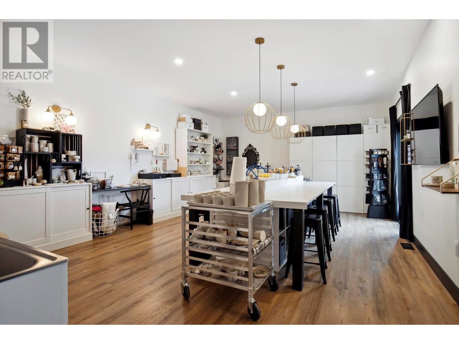 2137 Carmi Road, Penticton, British Columbia  V2A 8V5 - Photo 42 - 10346212