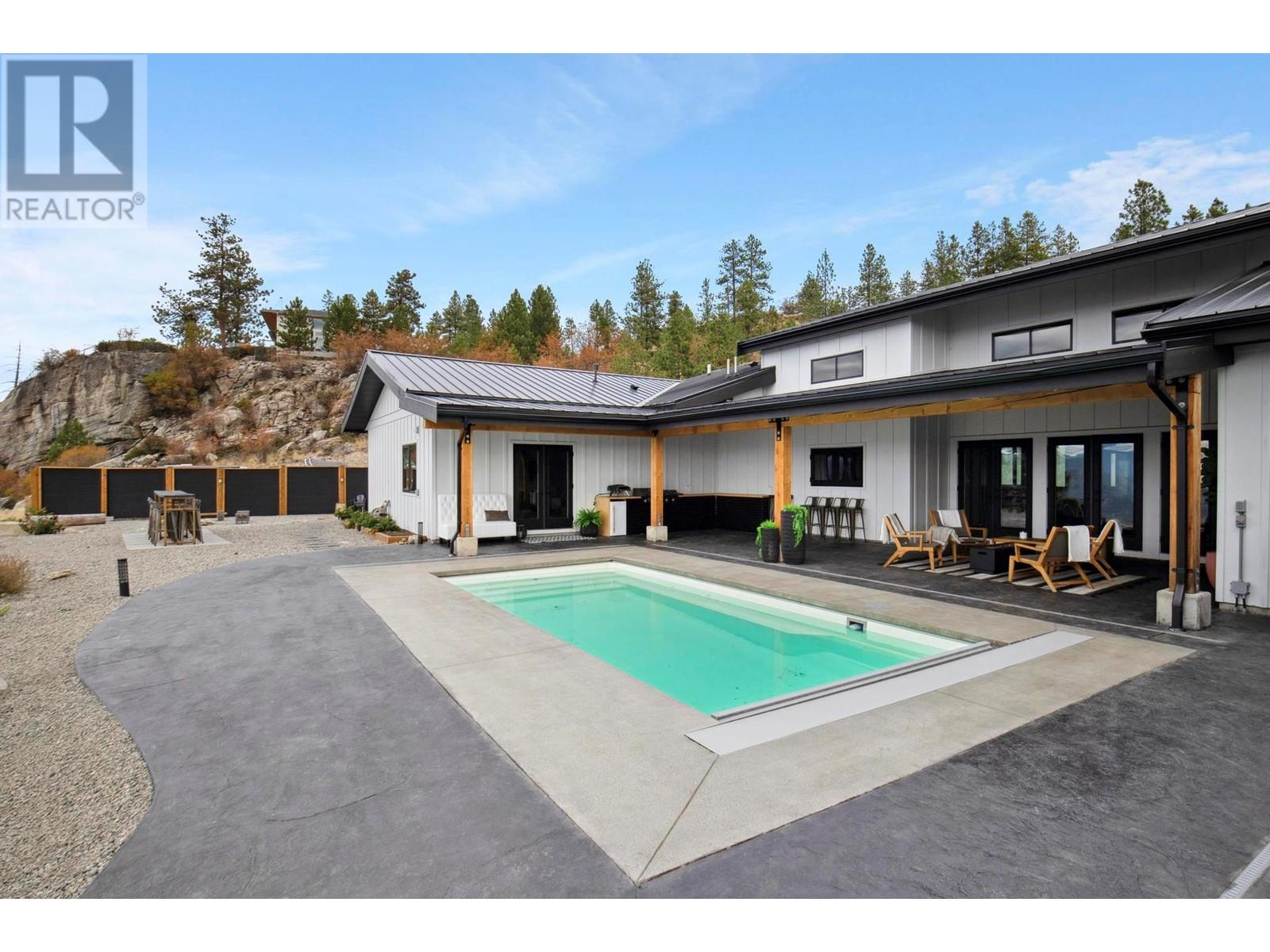 2137 Carmi Road, Penticton, British Columbia  V2A 8V5 - Photo 9 - 10346212