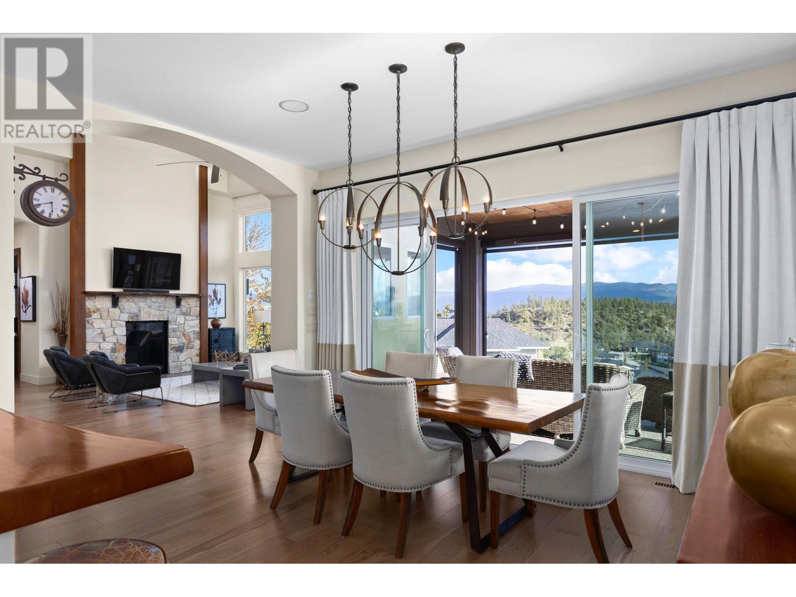 Property at 168 Skyland Drive image 4