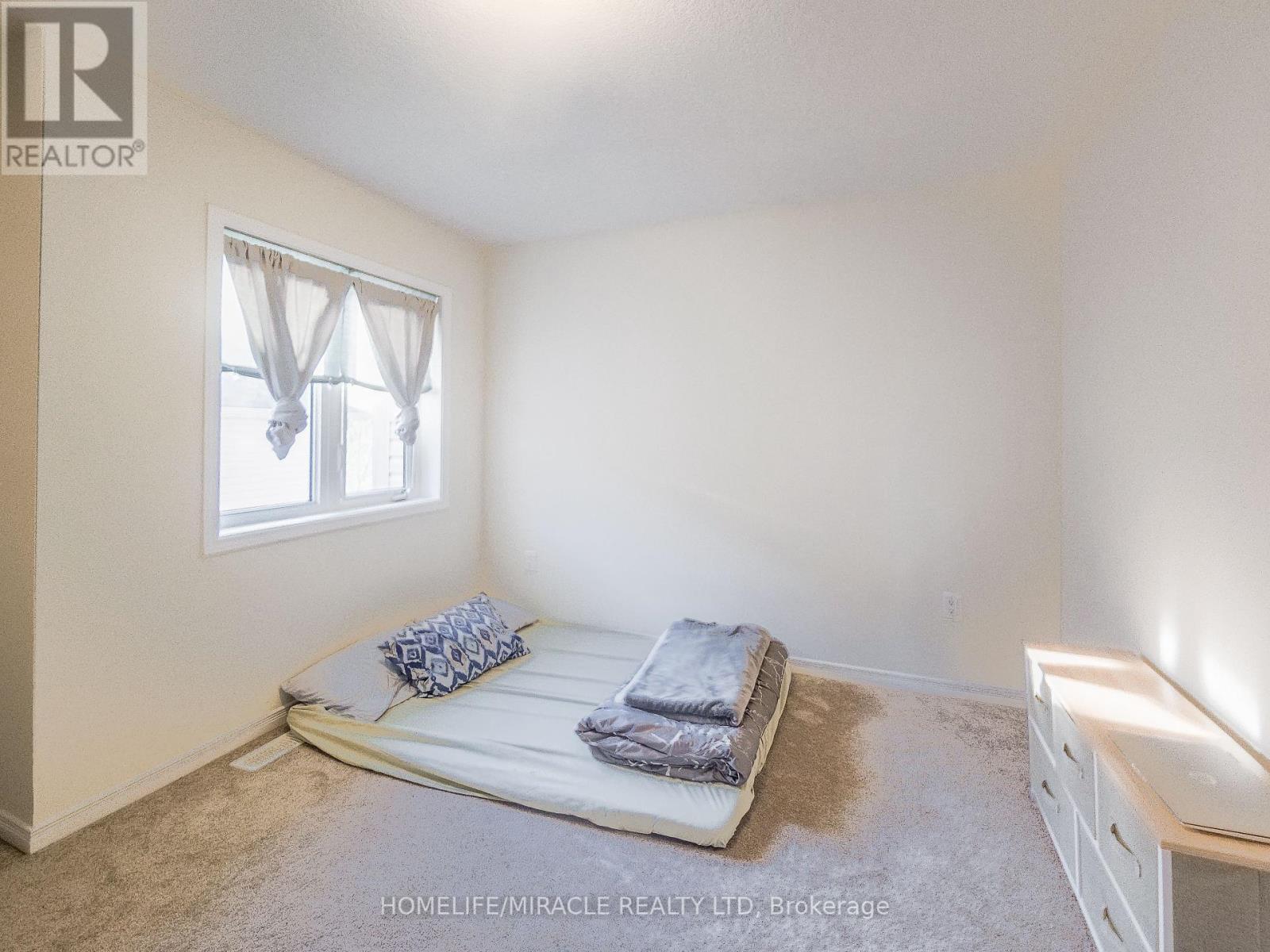 48 Esther Crescent, Thorold (Hurricane/merrittville), Ontario  L3B 2W9 - Photo 26 - X12125808