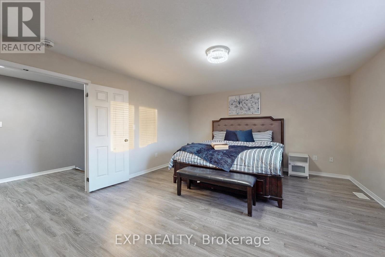 7721 Sassafras Trail, Niagara Falls, Ontario  L2H 0N5 - Photo 25 - X12125813