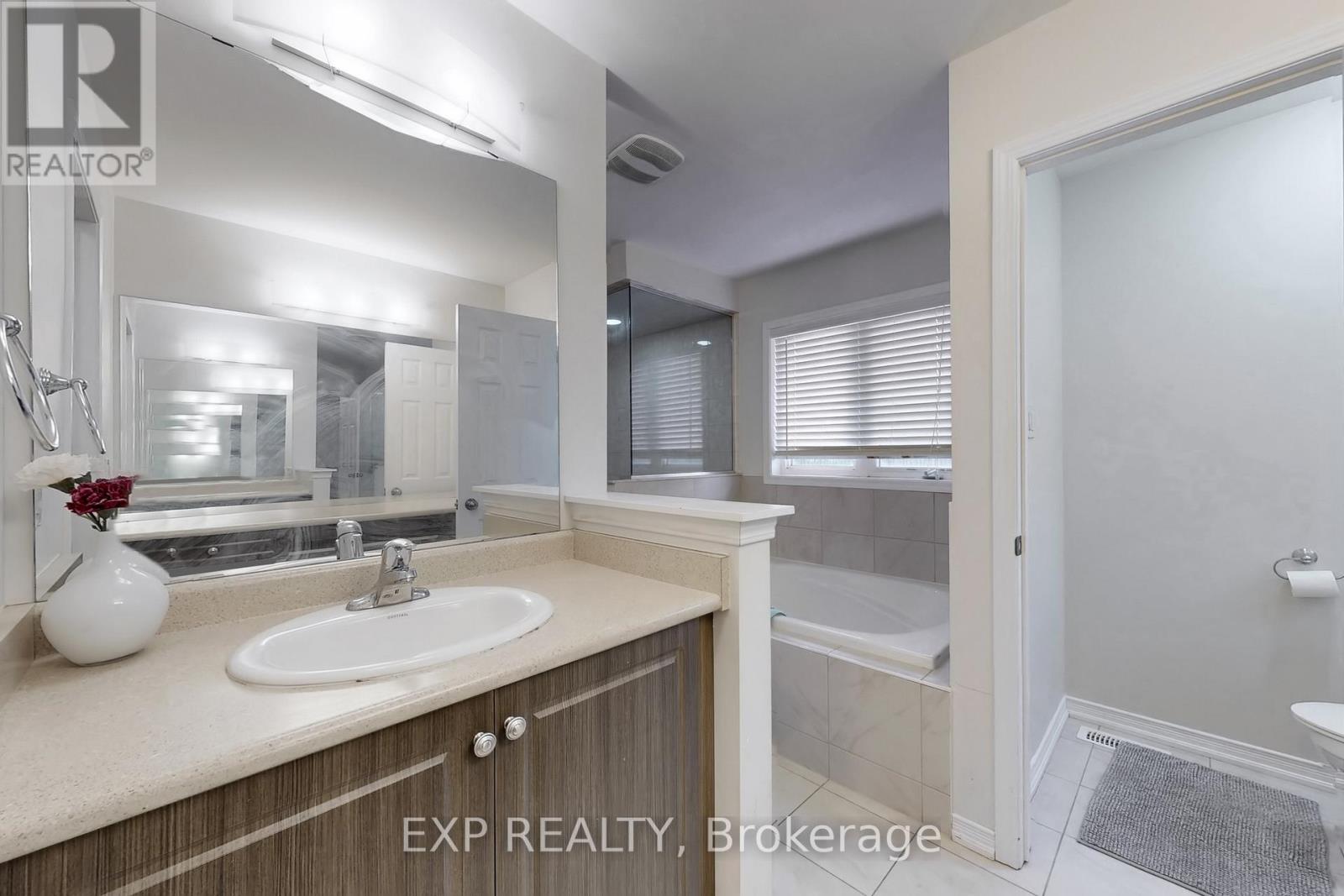 7721 Sassafras Trail, Niagara Falls, Ontario  L2H 0N5 - Photo 30 - X12125813