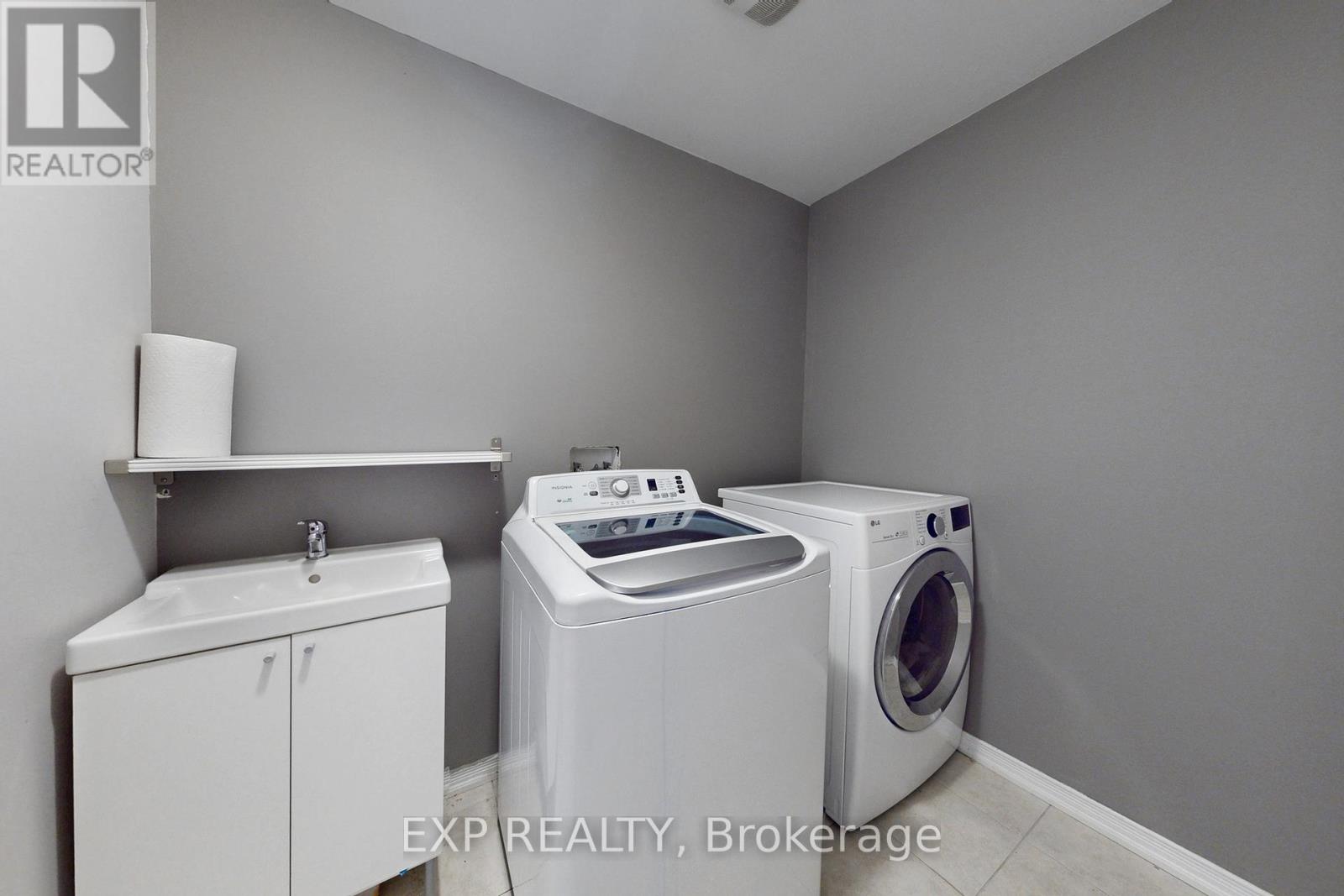 7721 Sassafras Trail, Niagara Falls, Ontario  L2H 0N5 - Photo 37 - X12125813