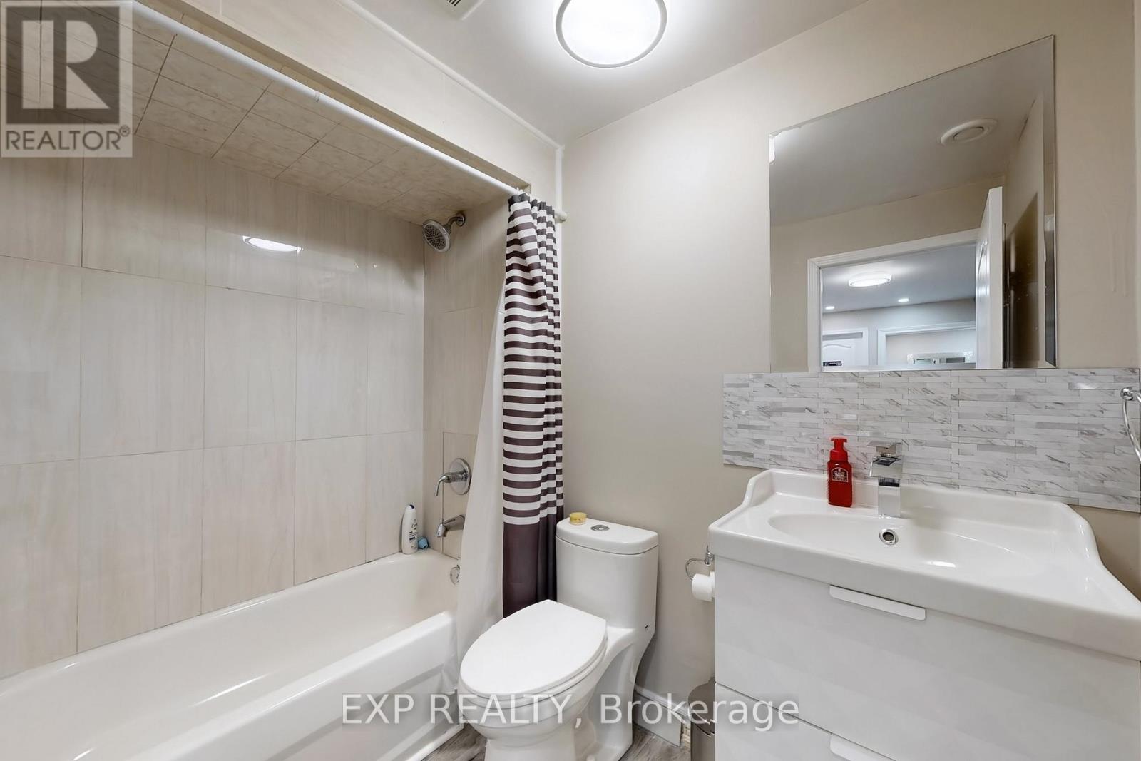7721 Sassafras Trail, Niagara Falls, Ontario  L2H 0N5 - Photo 42 - X12125813