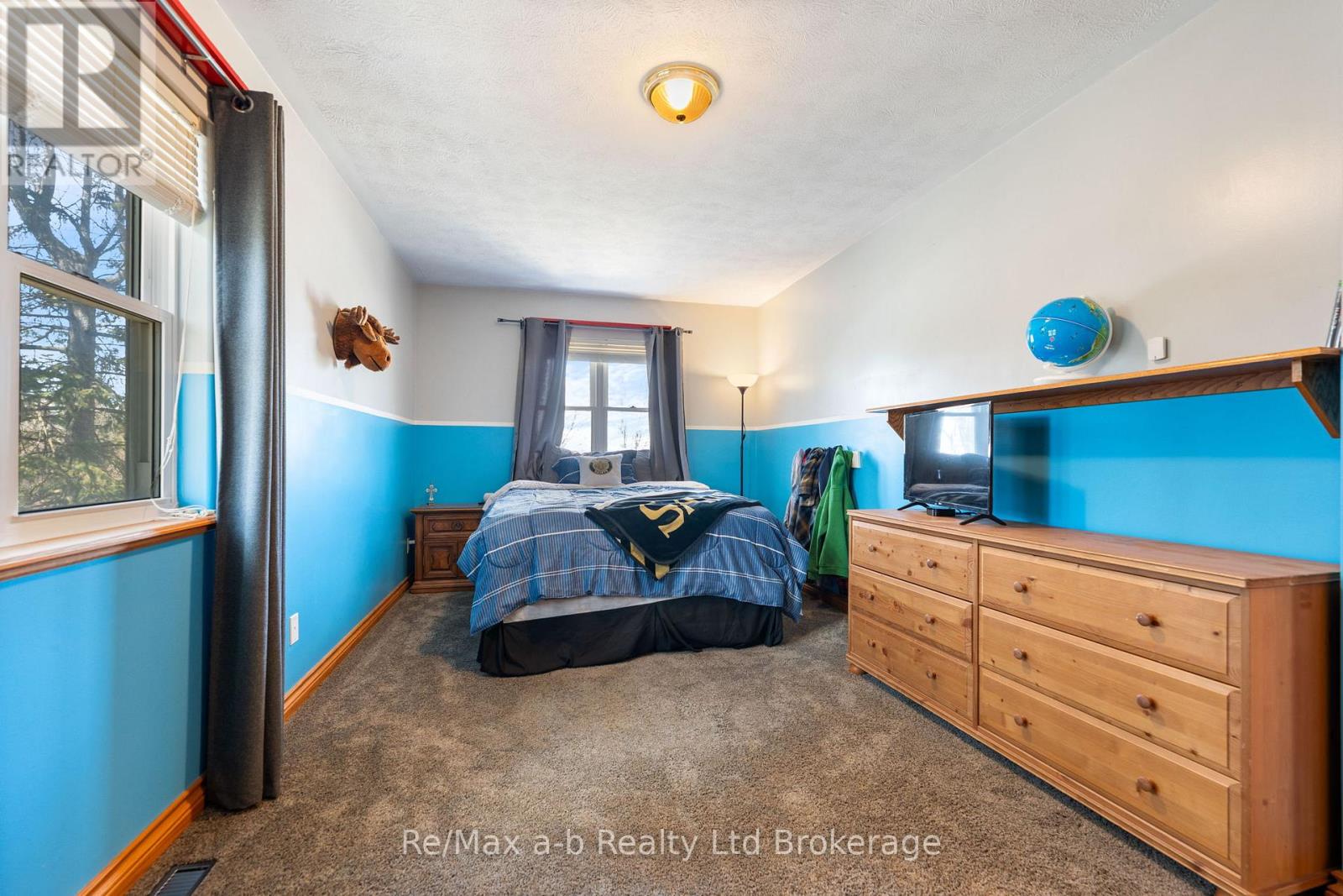 330 Spencer Street, Woodstock, Ontario  N4S 2H3 - Photo 11 - X12074110