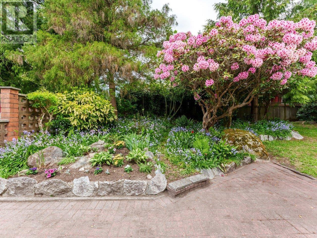 Property at 2602 SECHELT DRIVE image 3