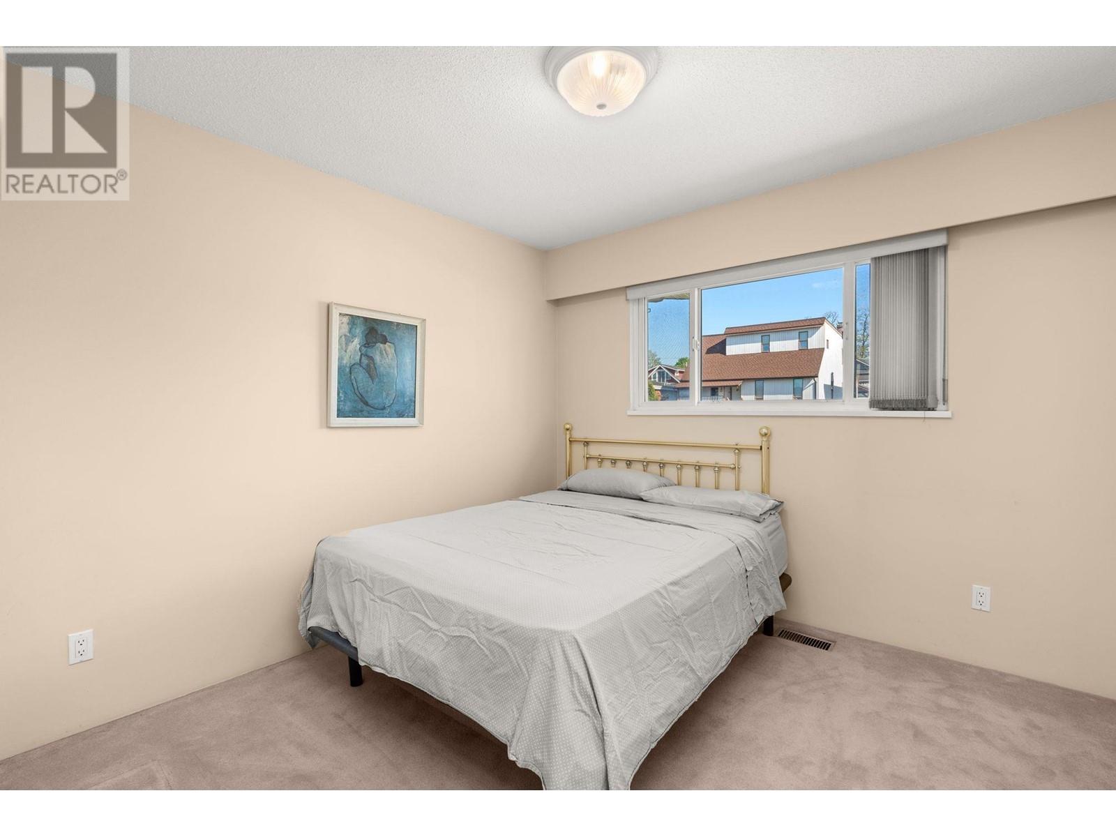8915 Monroe Avenue, Burnaby, British Columbia  V3N 4E7 - Photo 15 - R2998363