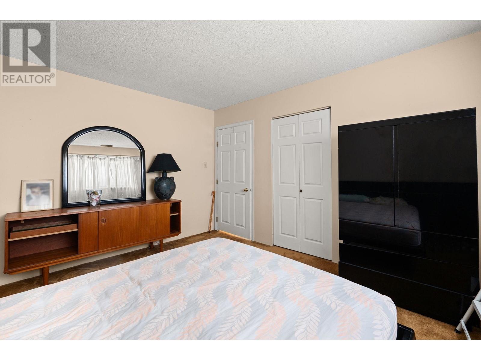 8915 Monroe Avenue, Burnaby, British Columbia  V3N 4E7 - Photo 19 - R2998363