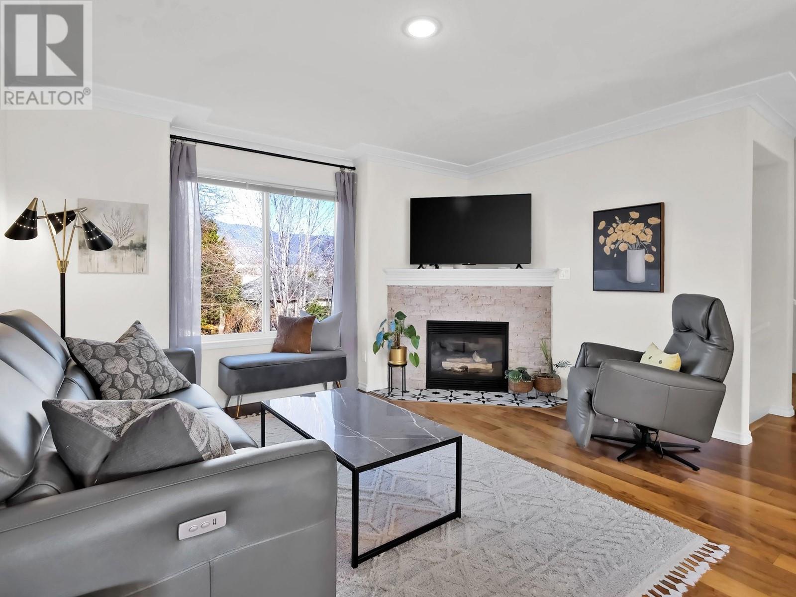 Property at 142 PRESTON Avenue Unit# 103 image 3