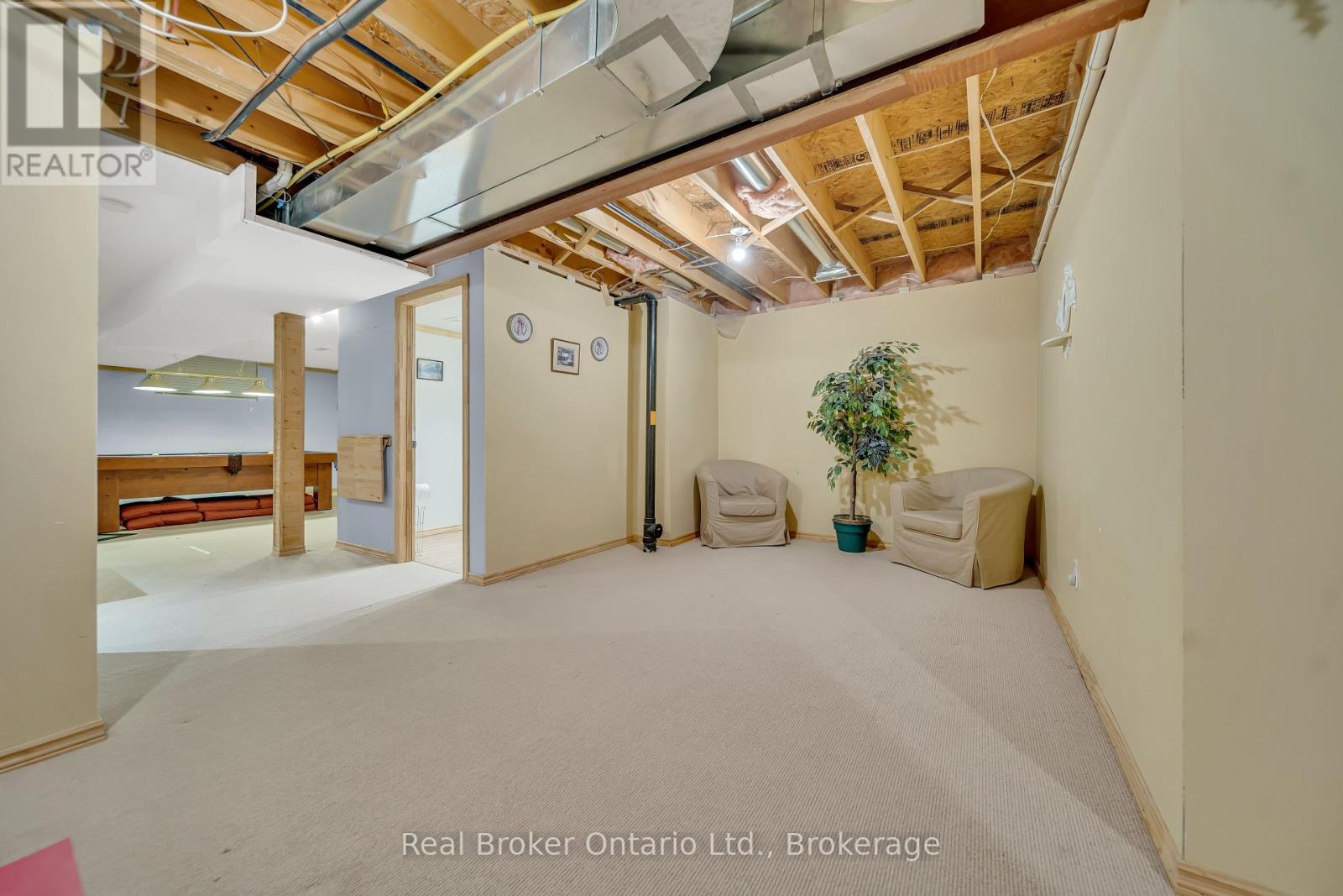 86 Milson Crescent, Guelph, Ontario  N1C 1G6 - Photo 30 - X12125856