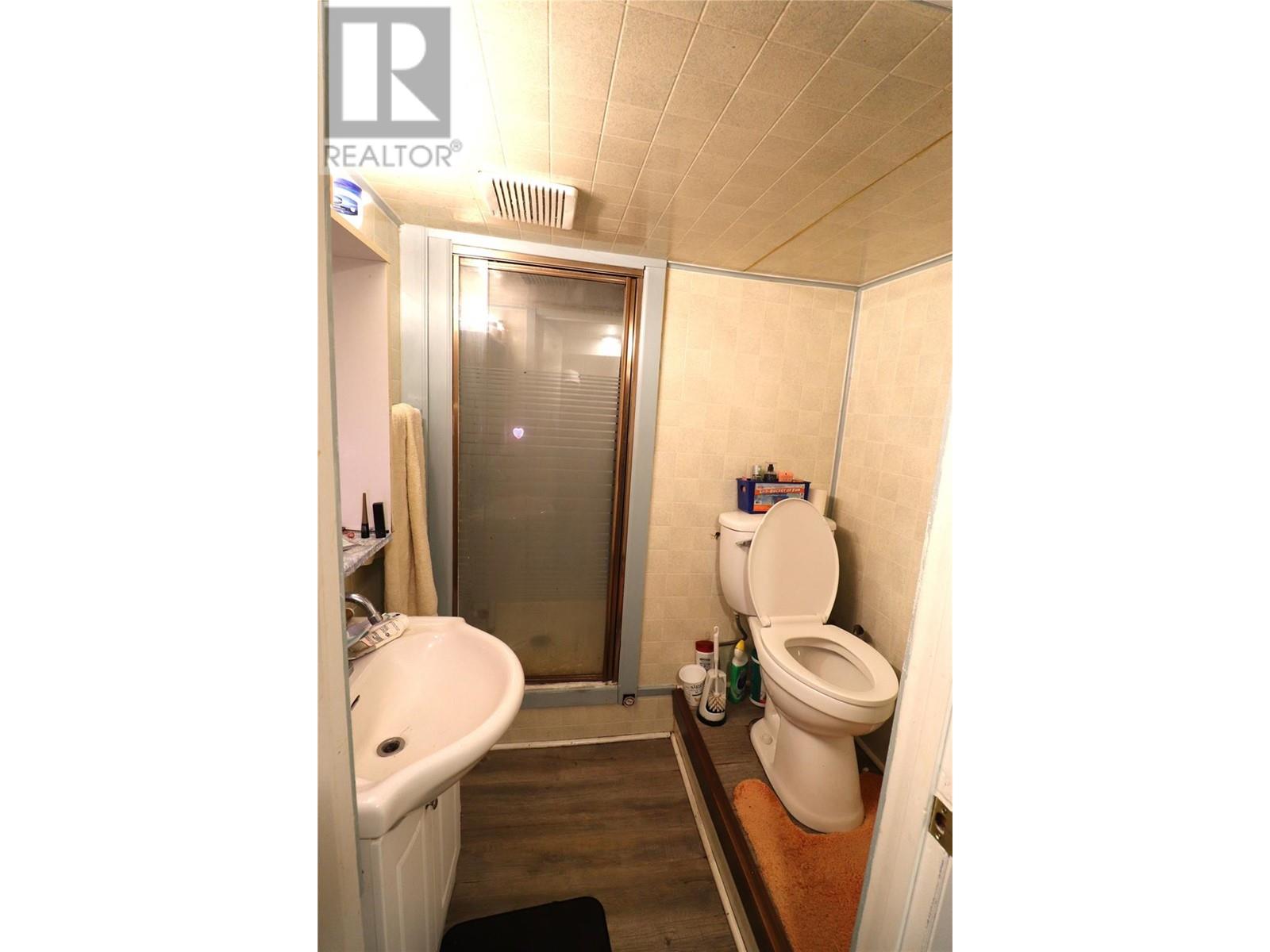 312 8th Avenue, Castlegar, British Columbia  V1N 1N2 - Photo 24 - 10336011