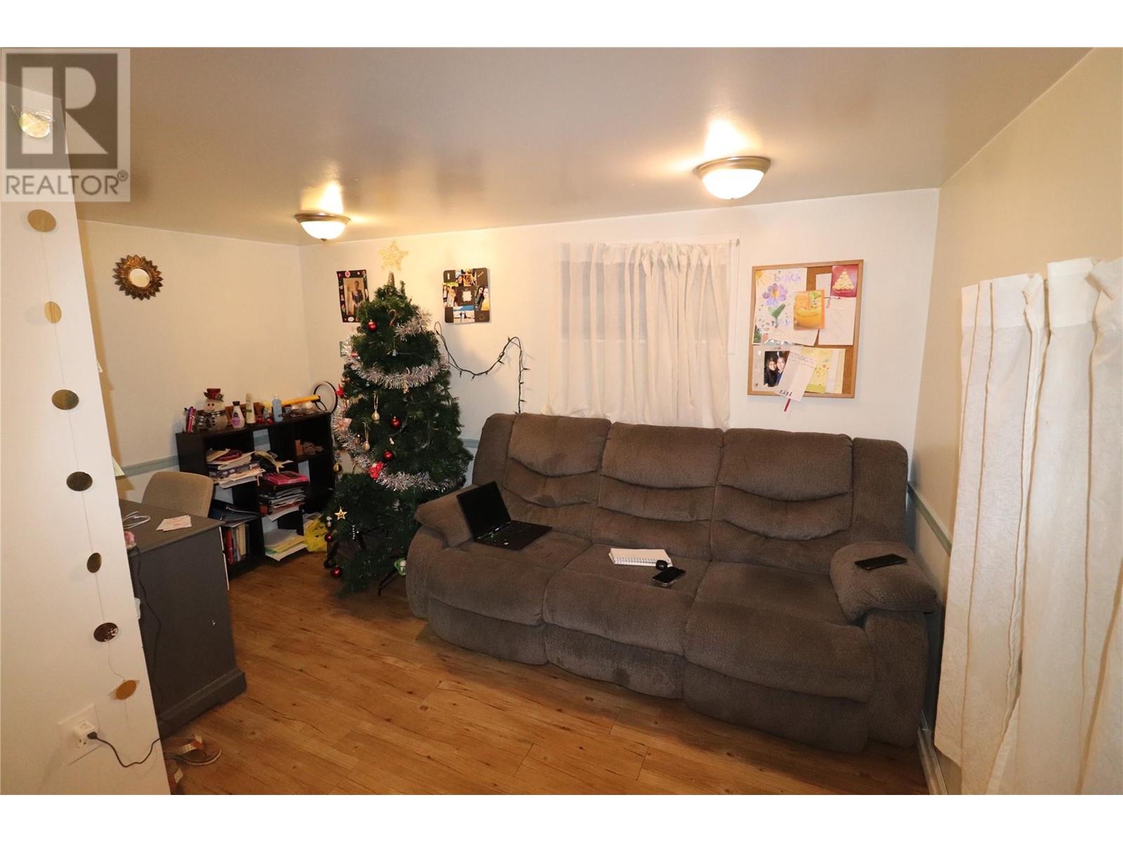 312 8th Avenue, Castlegar, British Columbia  V1N 1N2 - Photo 27 - 10336011