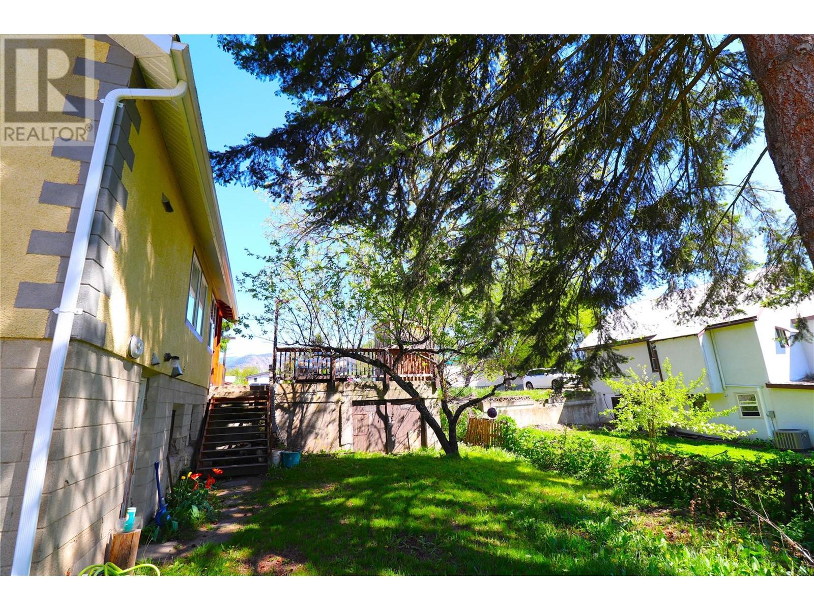 312 8th Avenue, Castlegar, British Columbia  V1N 1N2 - Photo 18 - 10336011
