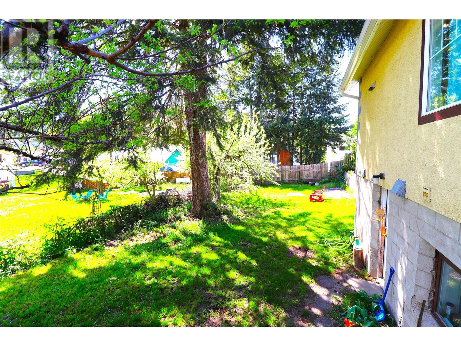 312 8th Avenue, Castlegar, British Columbia  V1N 1N2 - Photo 29 - 10336011