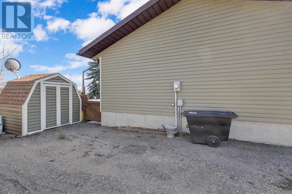 27 Willow Crescent, Lacombe, Alberta  T4L 1V3 - Photo 36 - A2216329