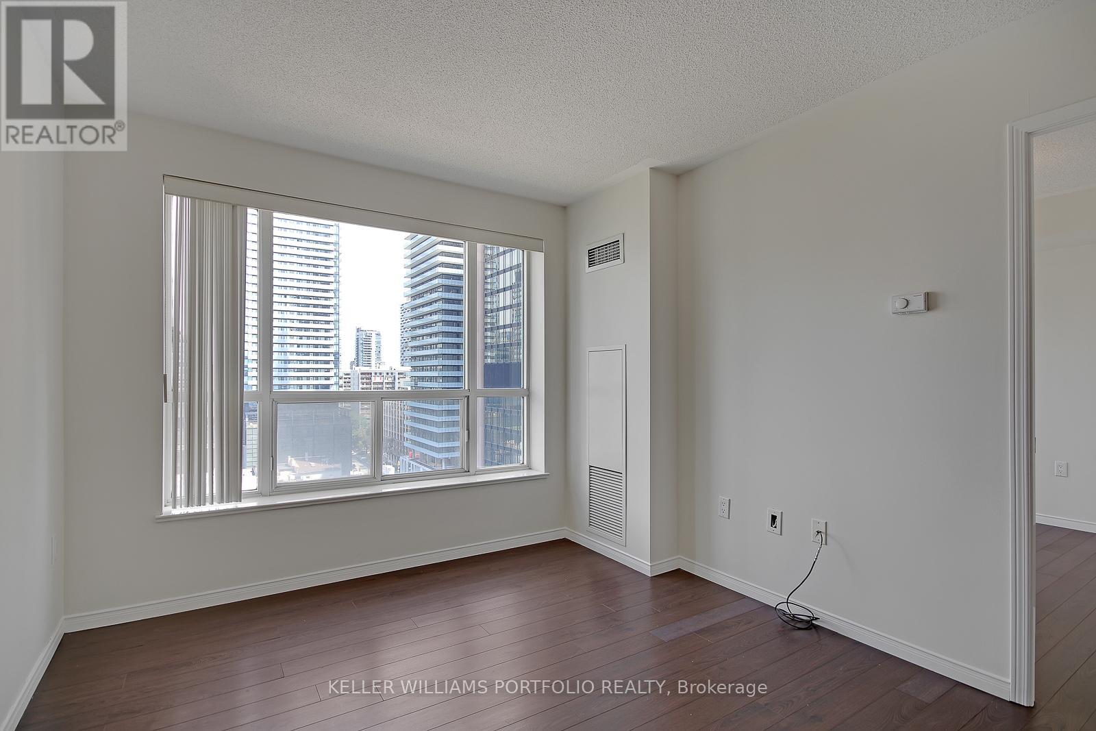 1401 - 887 Bay Street, Toronto, Ontario  M5S 3K4 - Photo 12 - C12125857