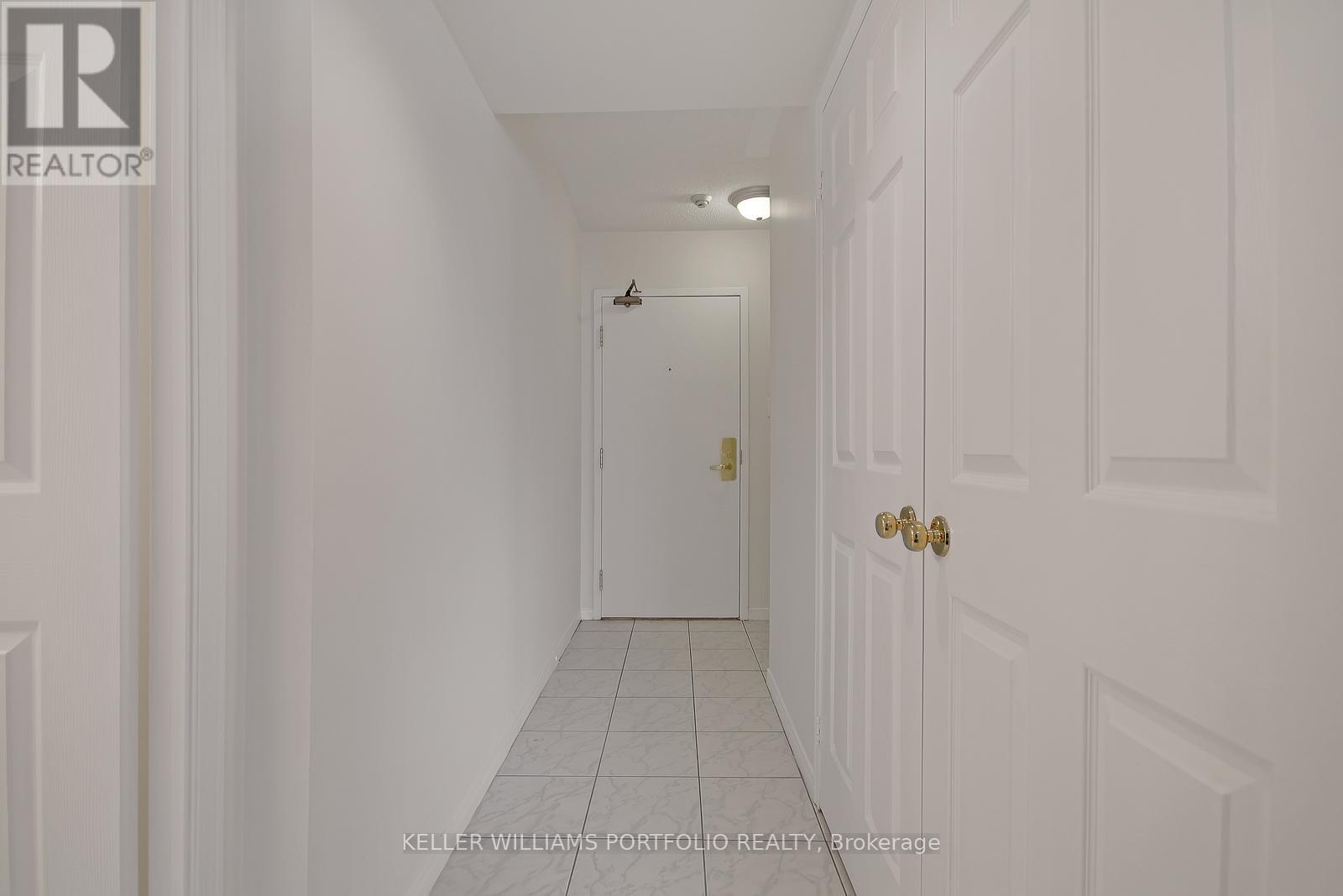 1401 - 887 Bay Street, Toronto, Ontario  M5S 3K4 - Photo 4 - C12125857