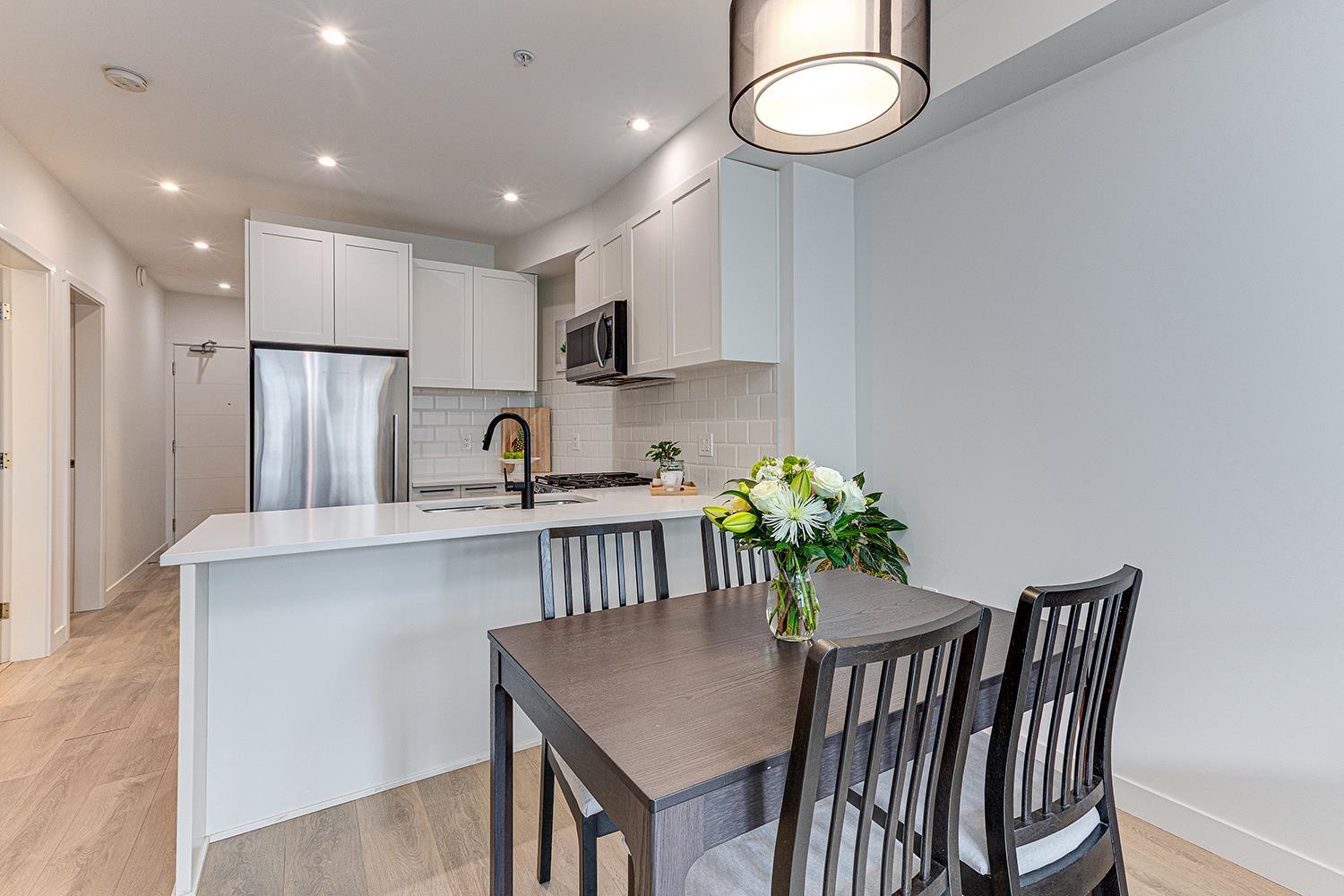 302 5415 Brydon Crescent, Langley, British Columbia  V3A 0N4 - Photo 4 - R2998459