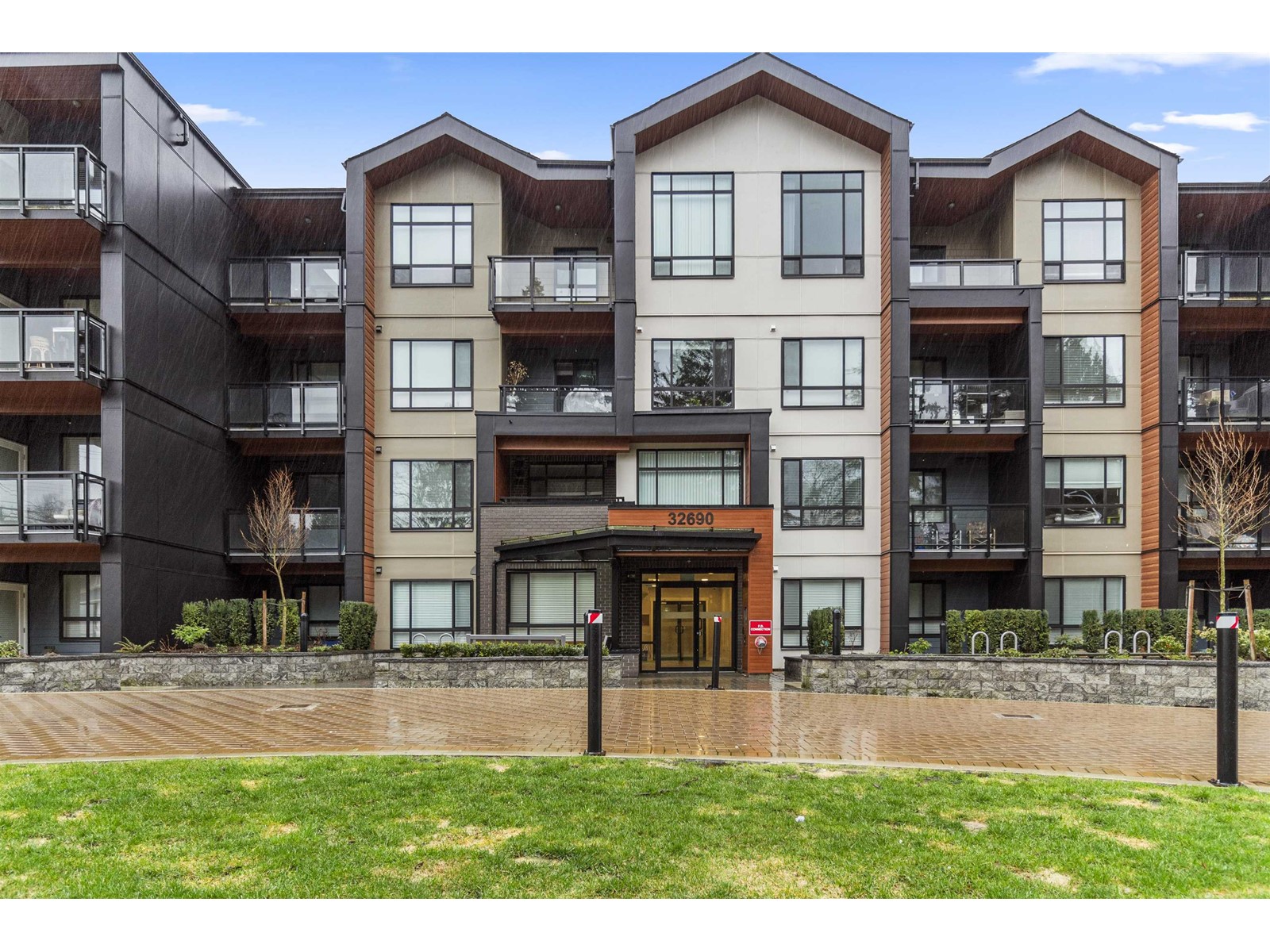 108 32690 14th Avenue, Mission, British Columbia  V2V 0K5 - Photo 2 - R2998470