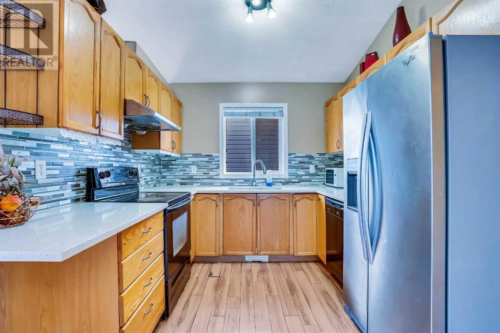 Property at 54 Taracove Road NE image 2