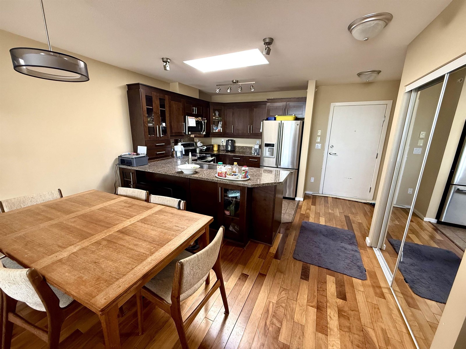 311 15777 Marine Drive, White Rock, British Columbia  V4B 1E5 - Photo 5 - R2998055