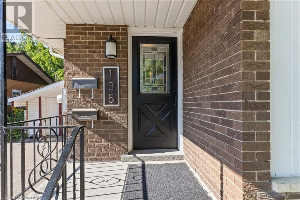 135 Ruskview Road, Kitchener, Ontario  N2M 4S1 - Photo 3 - 40725117