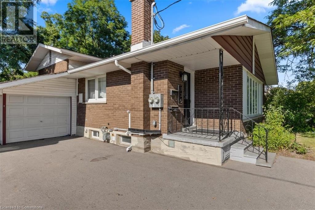 Property at 135 RUSKVIEW Road image 4