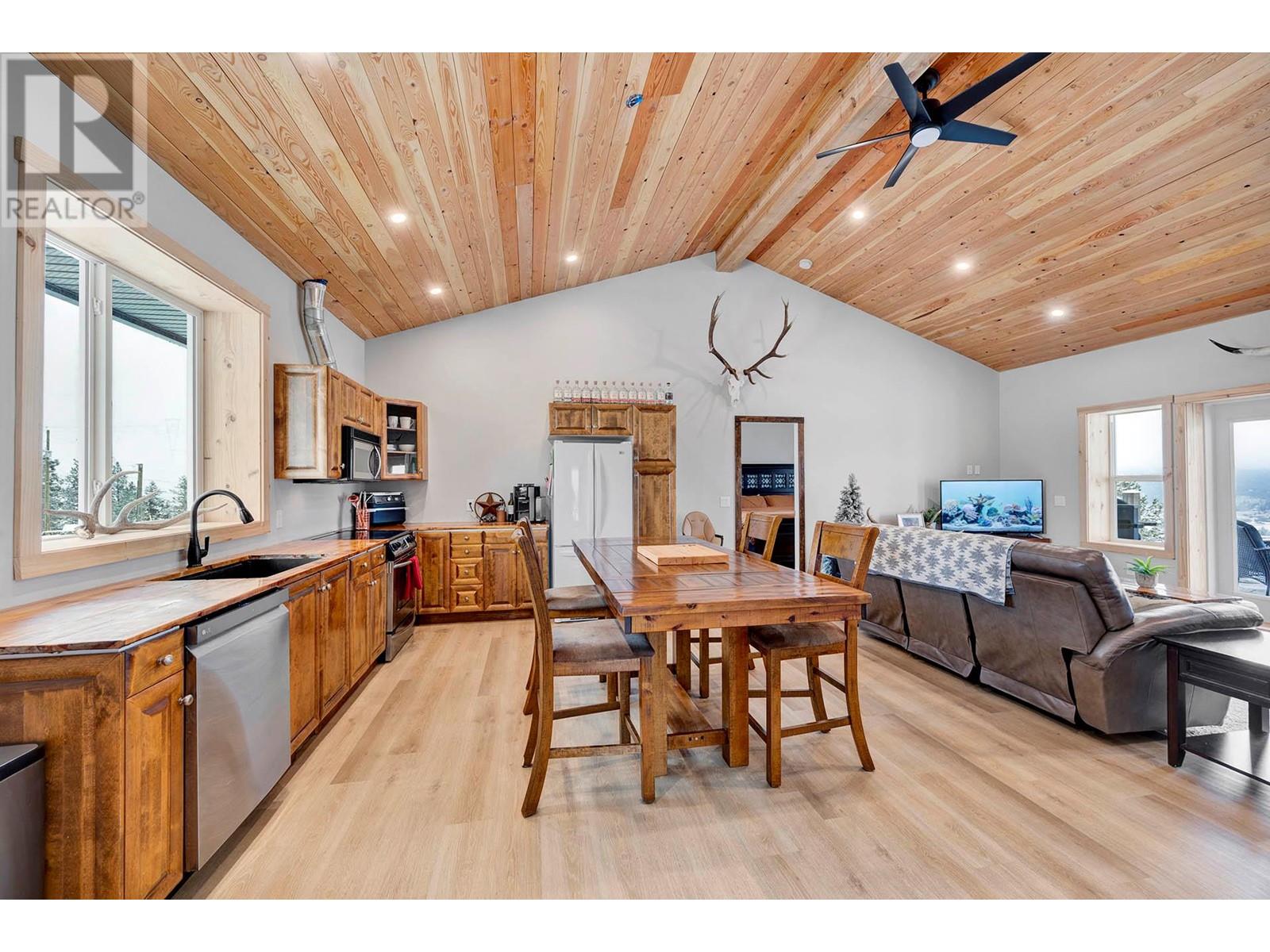 4688 Whiskers Hill Road, Pritchard, British Columbia  V0E 2P0 - Photo 12 - 10346223