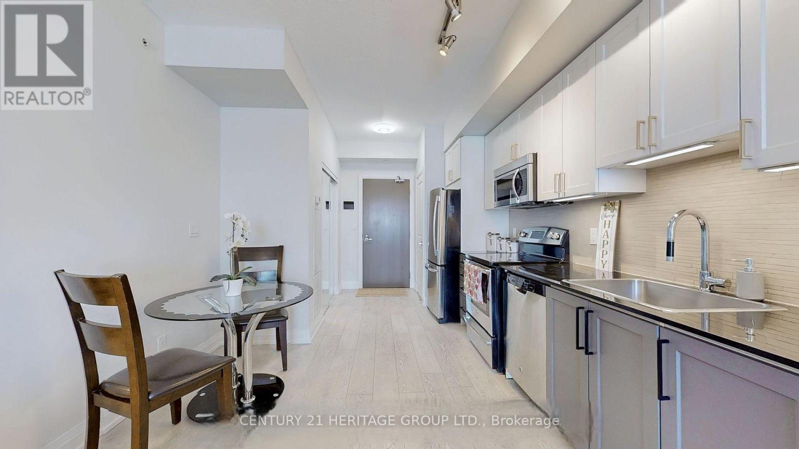 1005 - 7171 Yonge Street, Markham, Ontario  L3T 0C5 - Photo 12 - N12125323