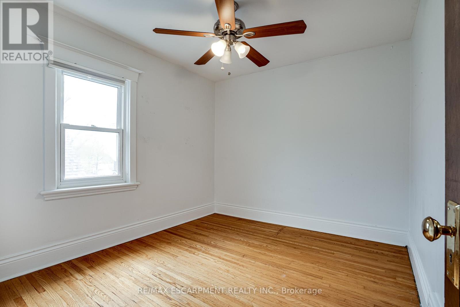 64 South Oval Street, Hamilton, Ontario  L8S 1P8 - Photo 24 - X12125871