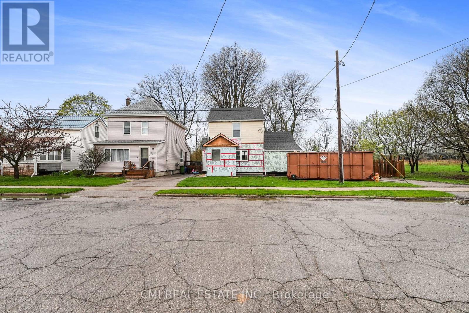 94 HIAWATHA STREET, St. Thomas, Ontario