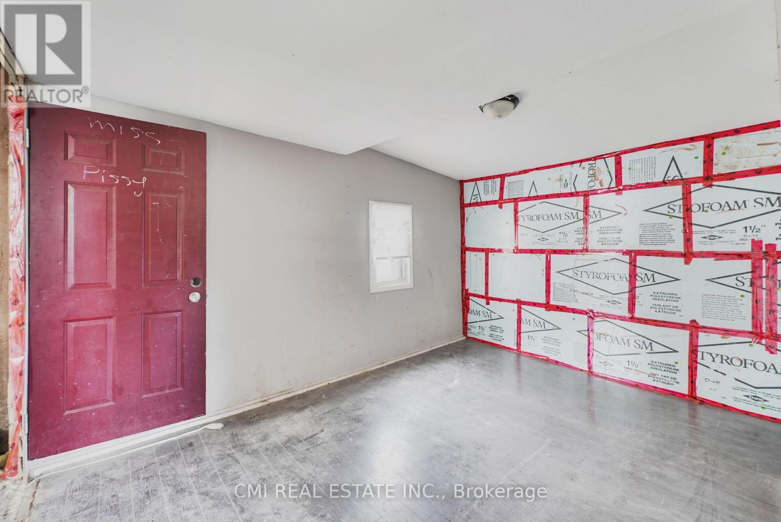 94 Hiawatha Street, St. Thomas, Ontario  N5P 2T7 - Photo 12 - X12125877