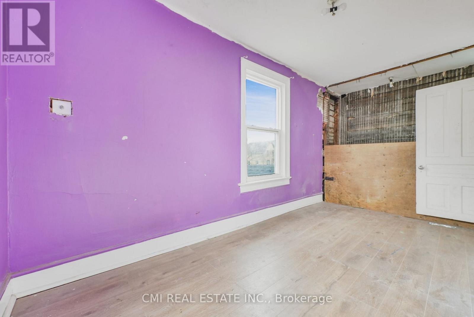 94 Hiawatha Street, St. Thomas, Ontario  N5P 2T7 - Photo 21 - X12125877